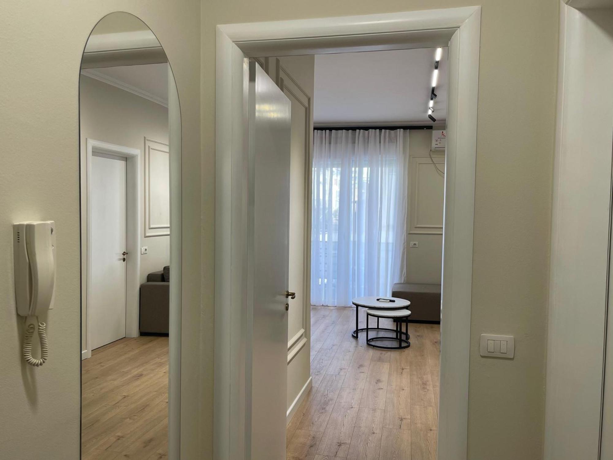 Gem In The Heart Of Tirana Apartment Екстериор снимка