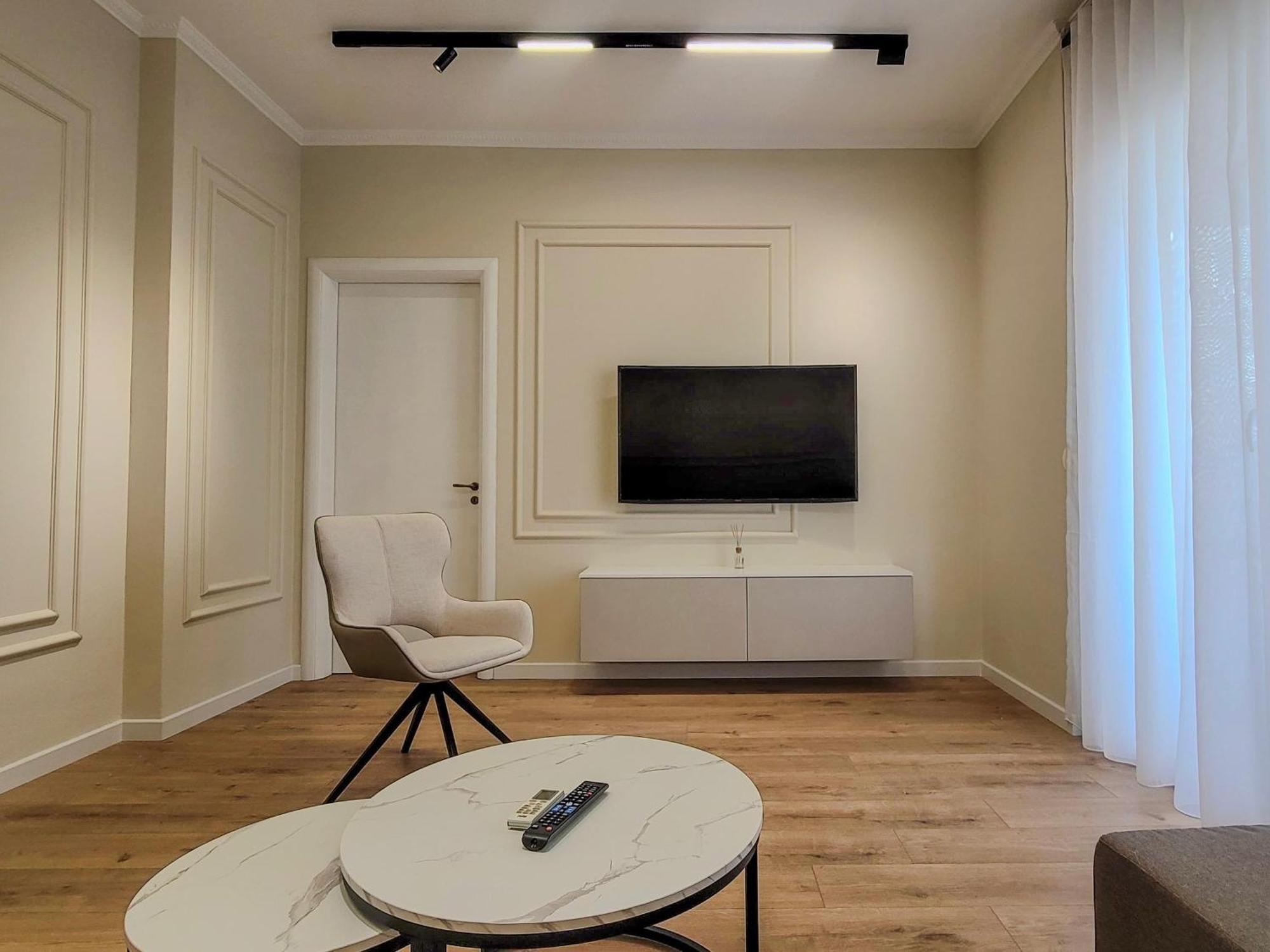 Gem In The Heart Of Tirana Apartment Екстериор снимка