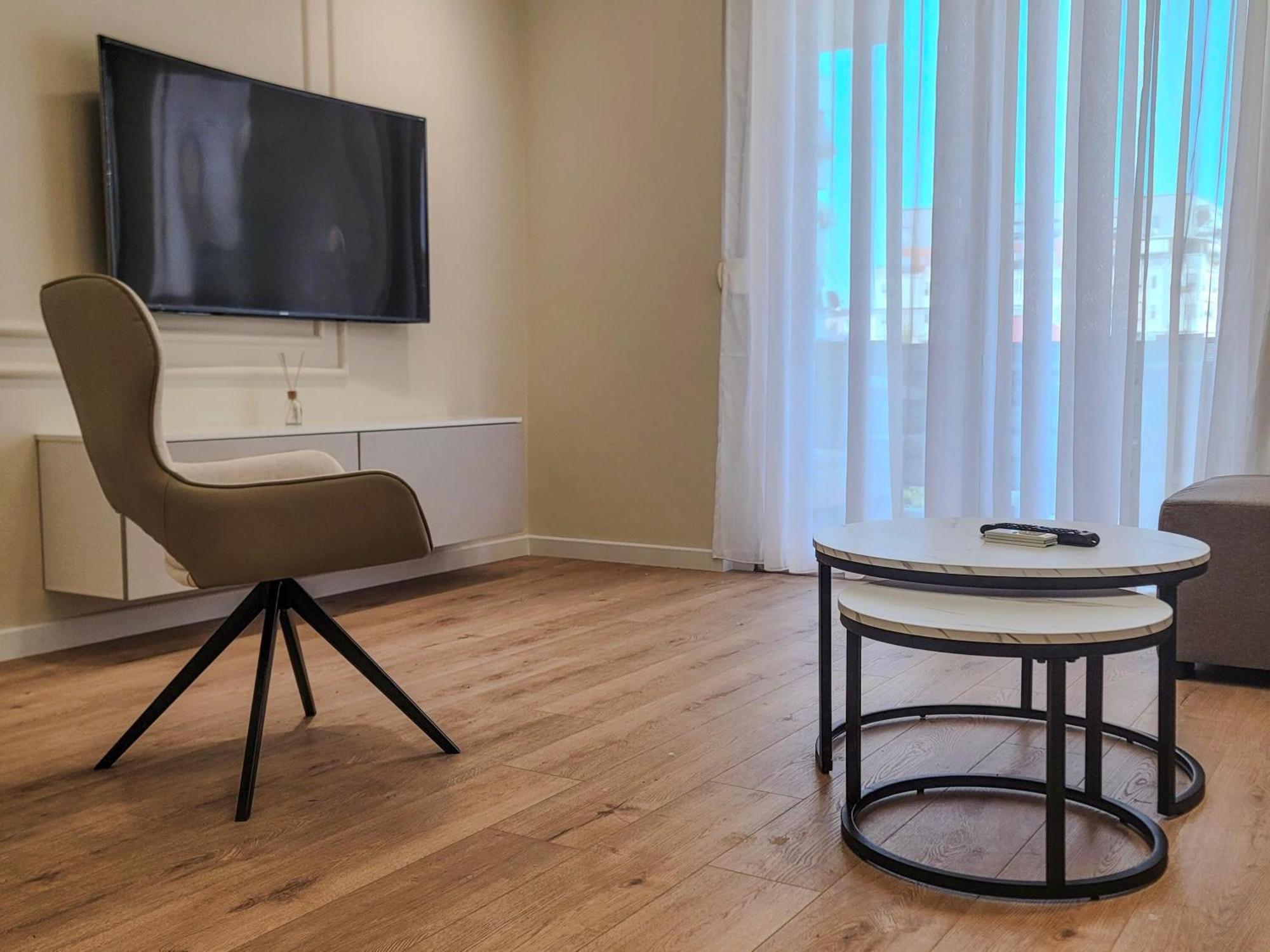 Gem In The Heart Of Tirana Apartment Екстериор снимка
